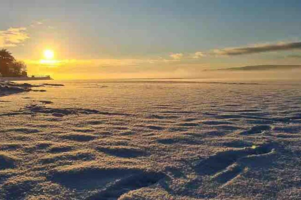 Watersedge Retreat, Views, Sunsets, Dogs Welcome Sandside  Esterno foto