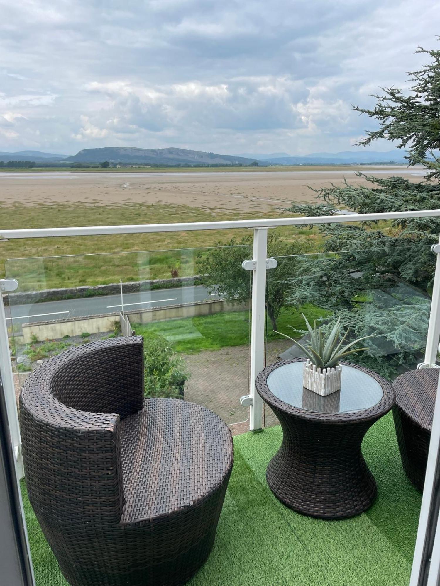 Watersedge Retreat, Views, Sunsets, Dogs Welcome Sandside  Esterno foto