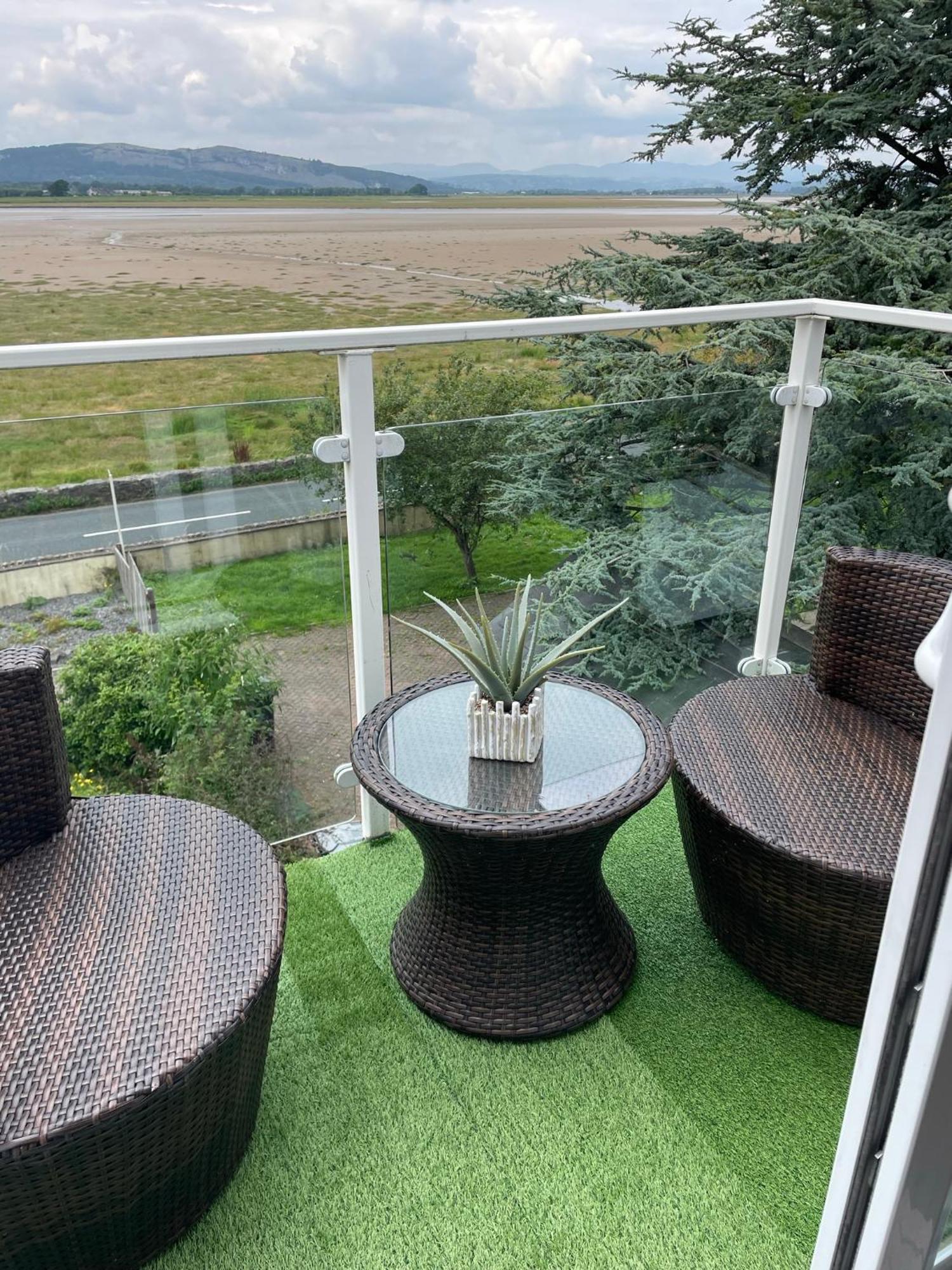 Watersedge Retreat, Views, Sunsets, Dogs Welcome Sandside  Esterno foto
